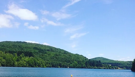 Lac de la Raviège — baignade et activités nautiques dans le Tarn